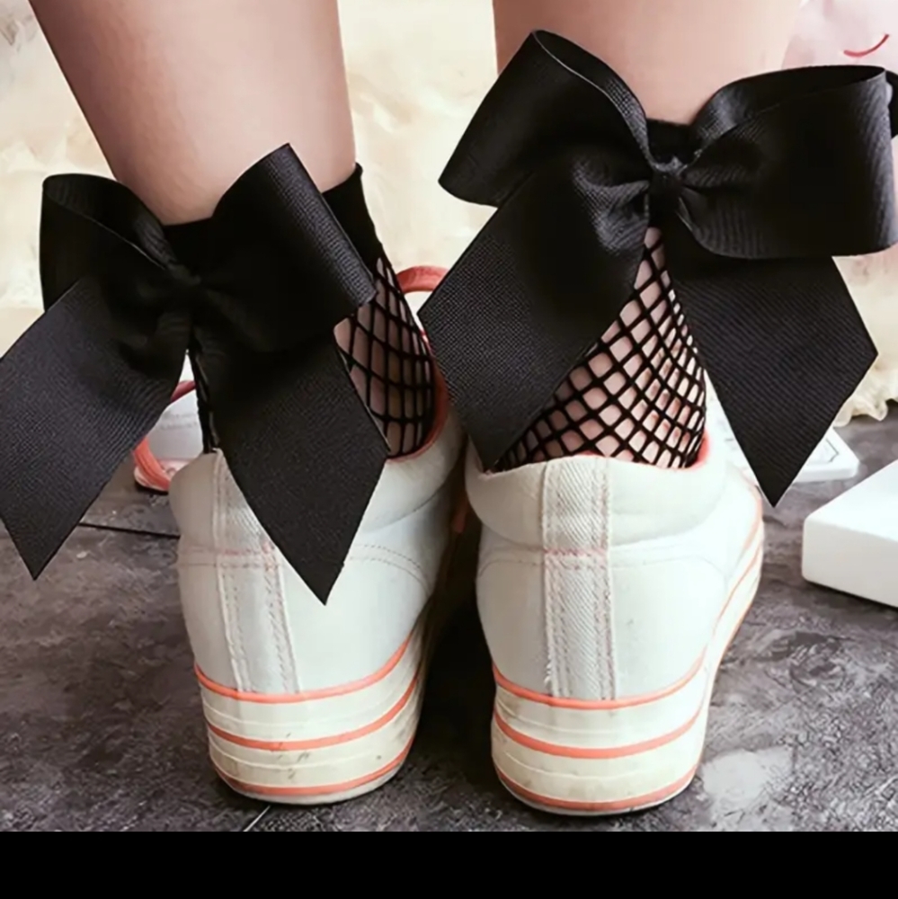 🌹Fishnet socks 🧦 - Picture 6 of 6